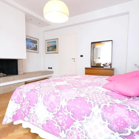 公寓 Lady - 皮内托